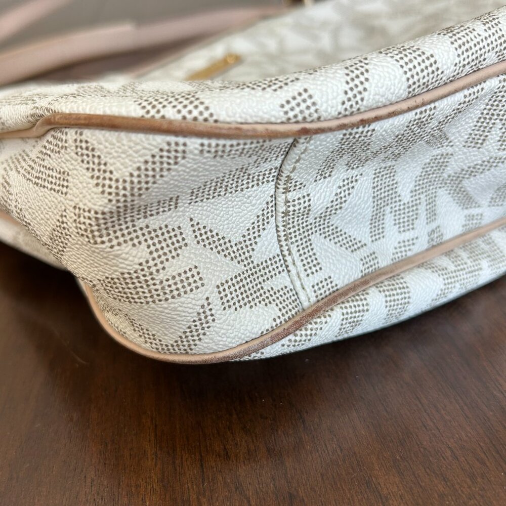 Michael Kors Shoulder Bag - Picture 8 of 16